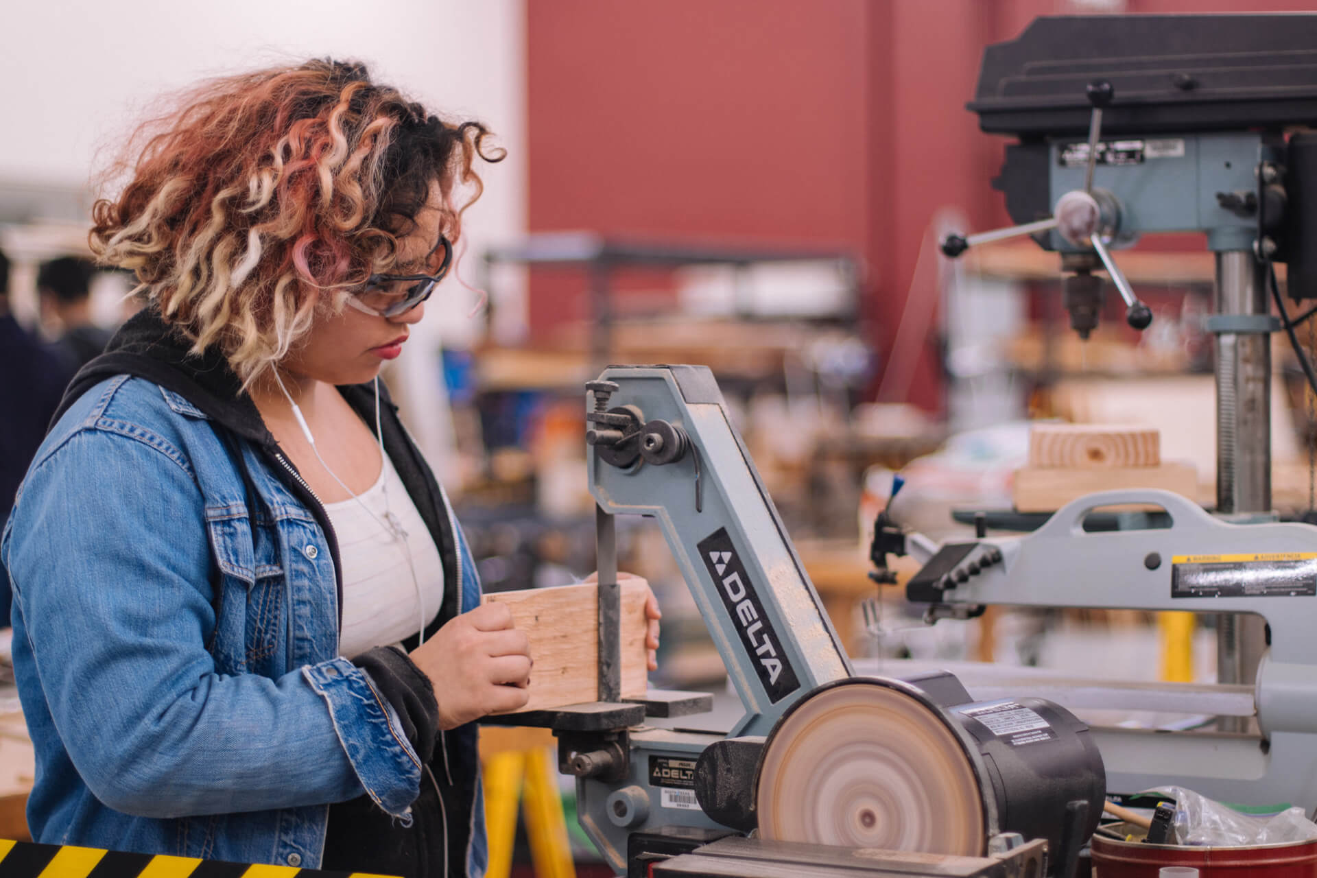 Using a Bandsaw Using a Bandsaw